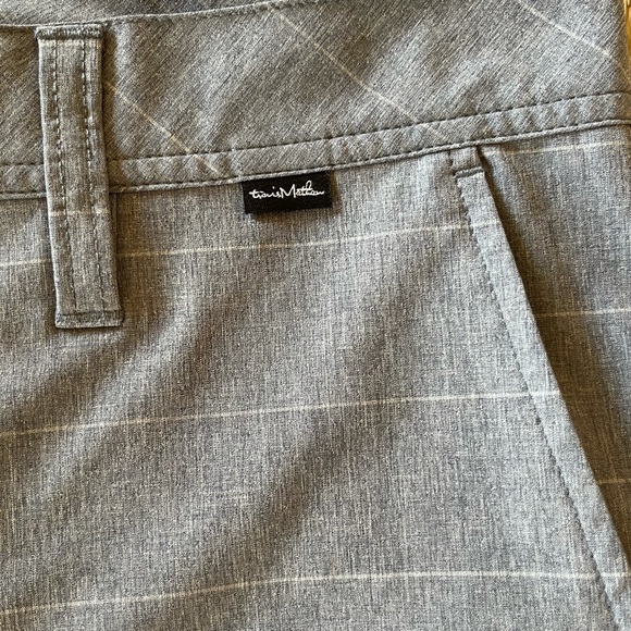 Travis Matthew Performance Shorts - Picture 4 of 6